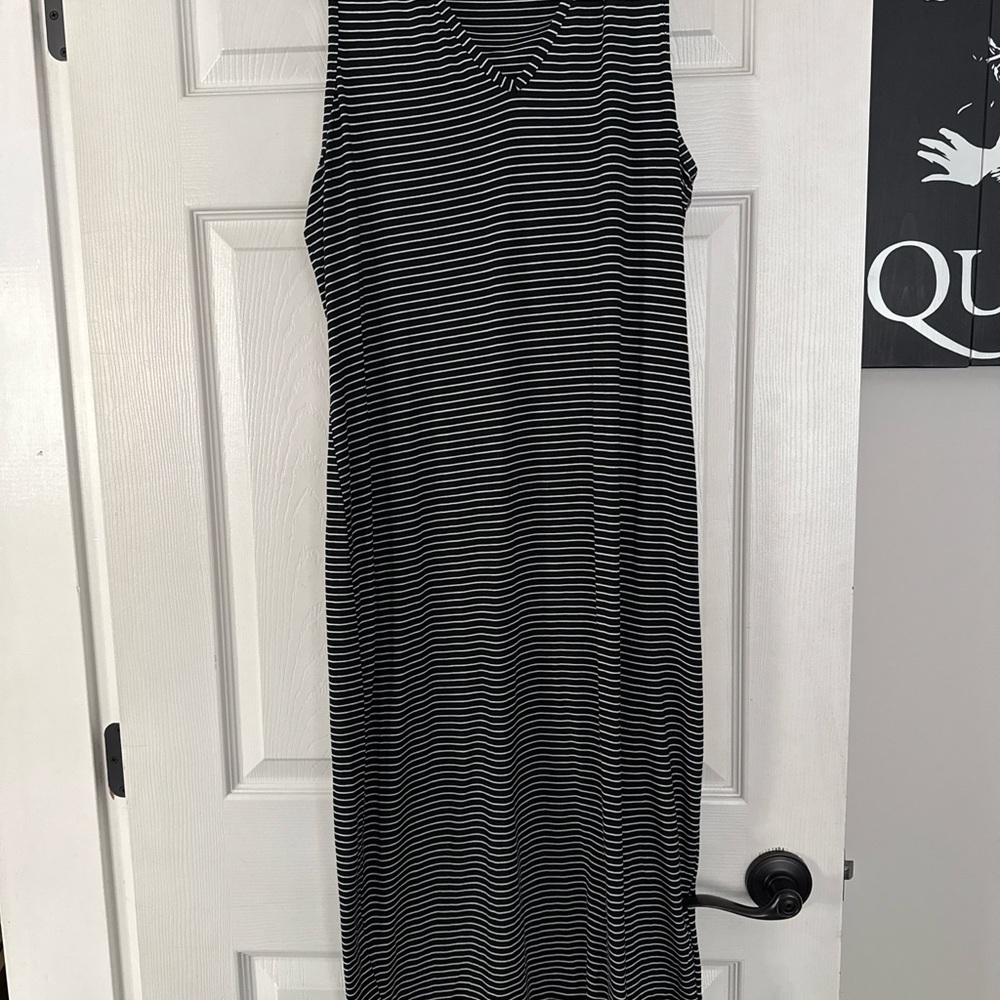 Lucky Brand Black and White Sleeveless Sheath Dress